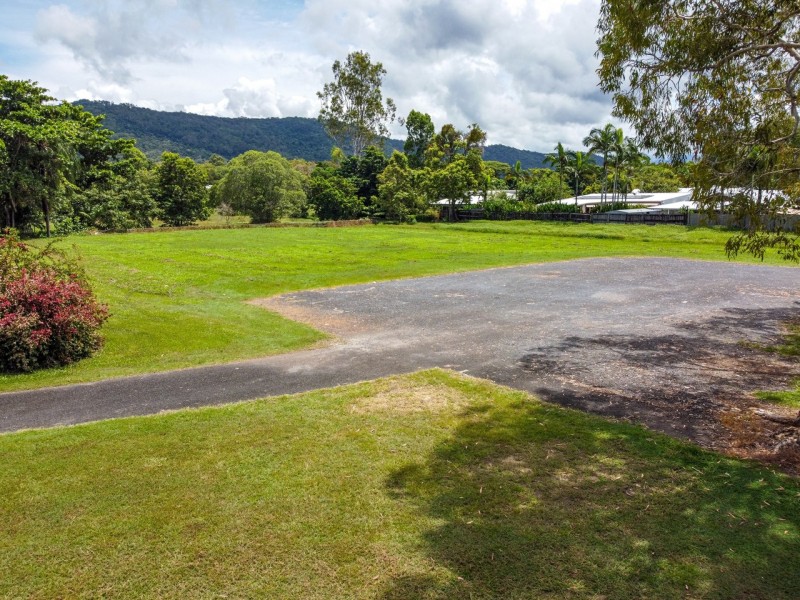 6 Endeavour Street, Port Douglas QLD 4877