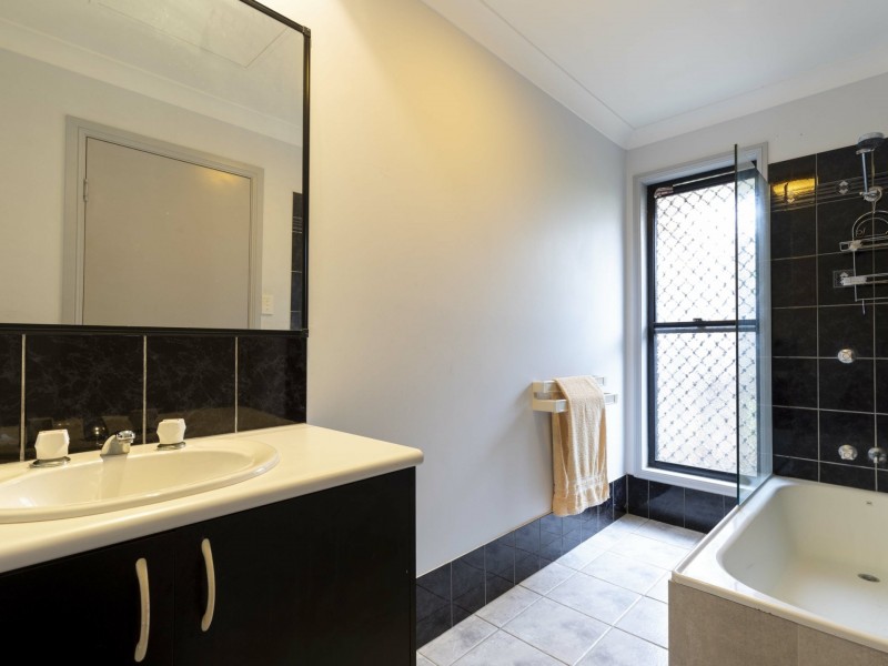 12 Forest Glen Drive, Mossman QLD 4873