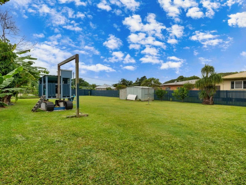 19 Foxton Avenue, Mossman QLD 4873