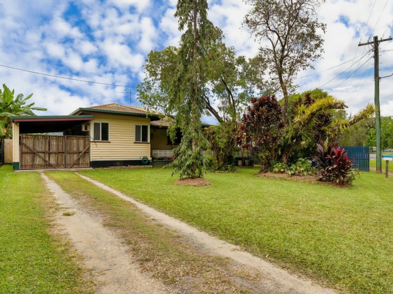 19 Foxton Avenue, Mossman QLD 4873