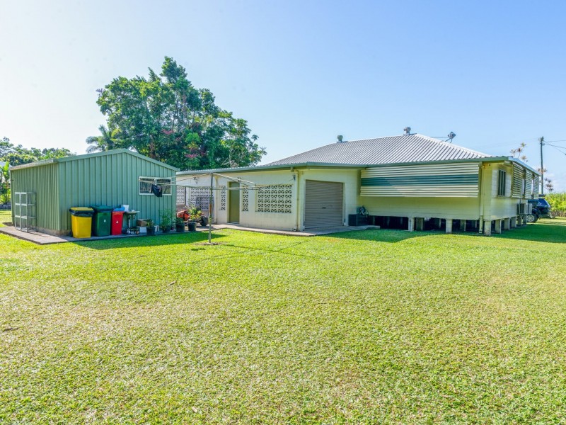 127 Miallo Road, Miallo QLD 4873