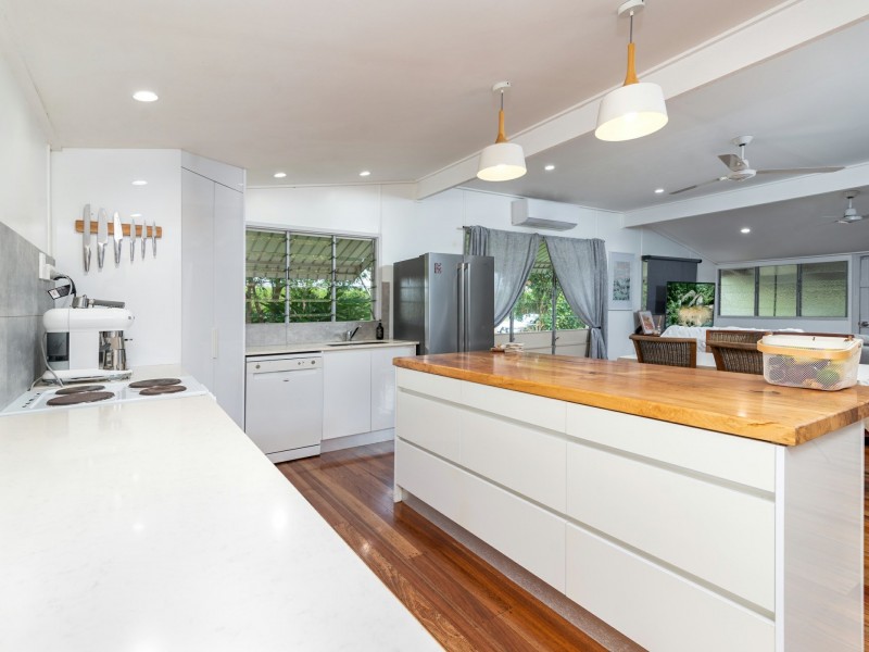 37 Cedars Street, Mossman QLD 4873