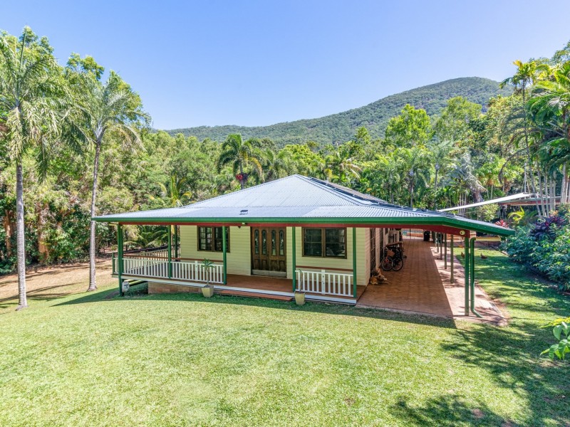 14-16 Nancy Close, Oak Beach QLD 4877