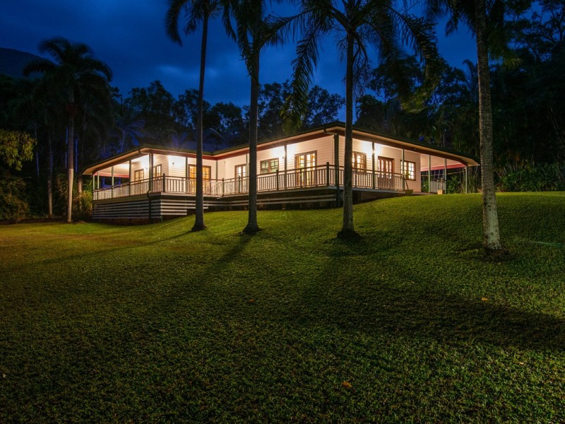 14-16 Nancy Close, Oak Beach QLD 4877