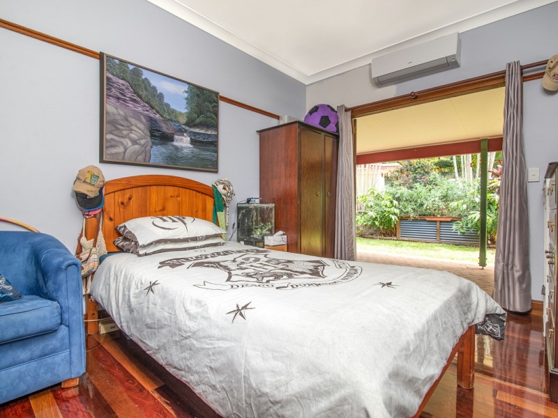 14-16 Nancy Close, Oak Beach QLD 4877