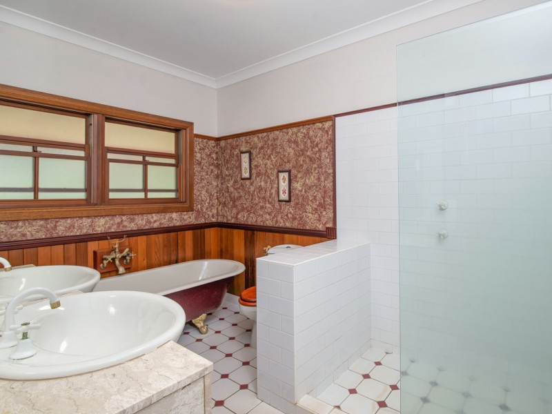 14-16 Nancy Close, Oak Beach QLD 4877