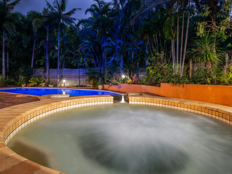 14-16 Nancy Close, Oak Beach QLD 4877