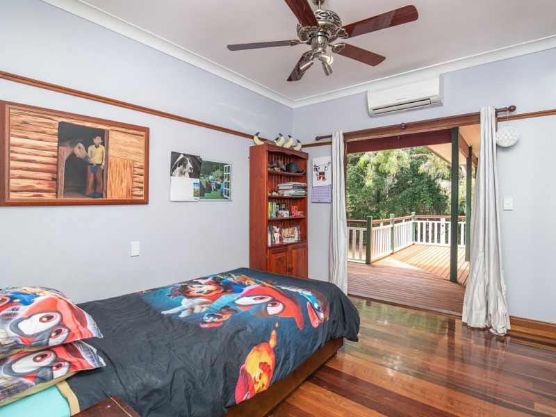 14-16 Nancy Close, Oak Beach QLD 4877