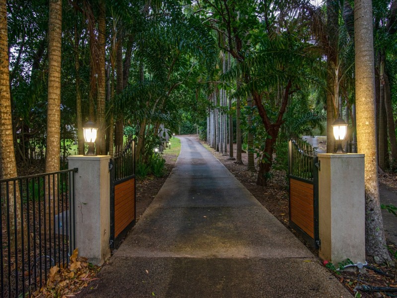 14-16 Nancy Close, Oak Beach QLD 4877