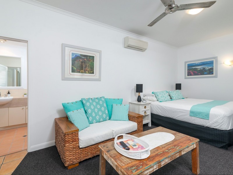 4 Mediterranean/9 Port Douglas Road, Port Douglas QLD 4877