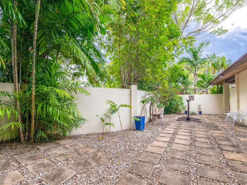 8 Surya/24 Andrews Close, Port Douglas QLD 4877