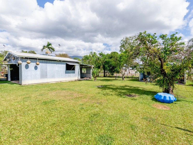9 Cedars Street, Mossman QLD 4873