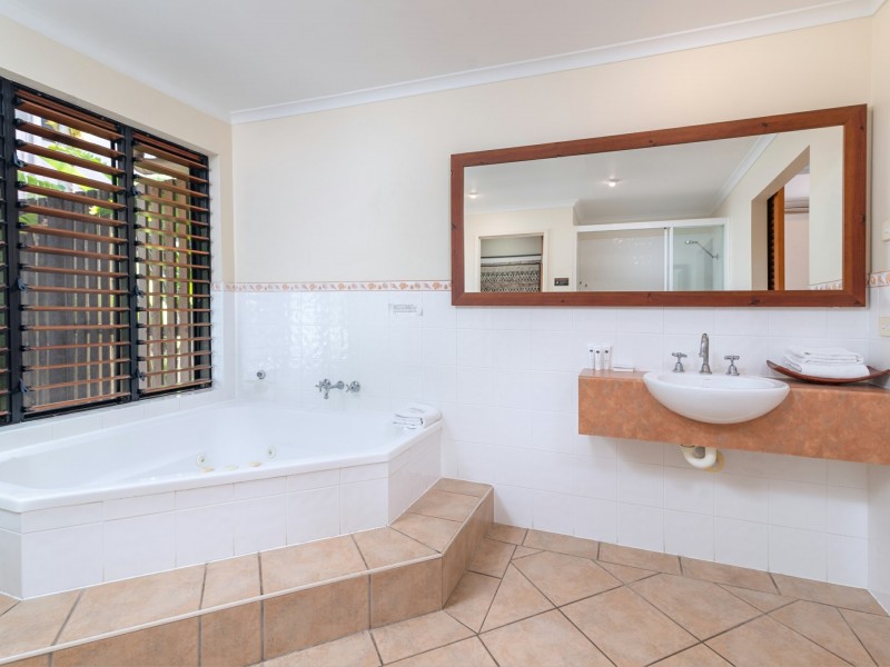 38 A/B Hibiscus Gardens/18-20 Owen Street, Port Douglas QLD 4877