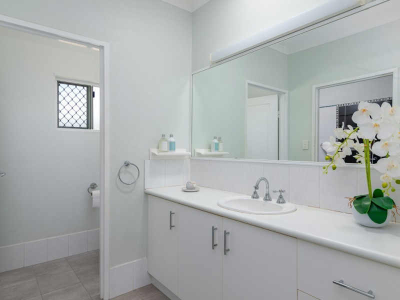 15 Watson Close, Mossman QLD 4873