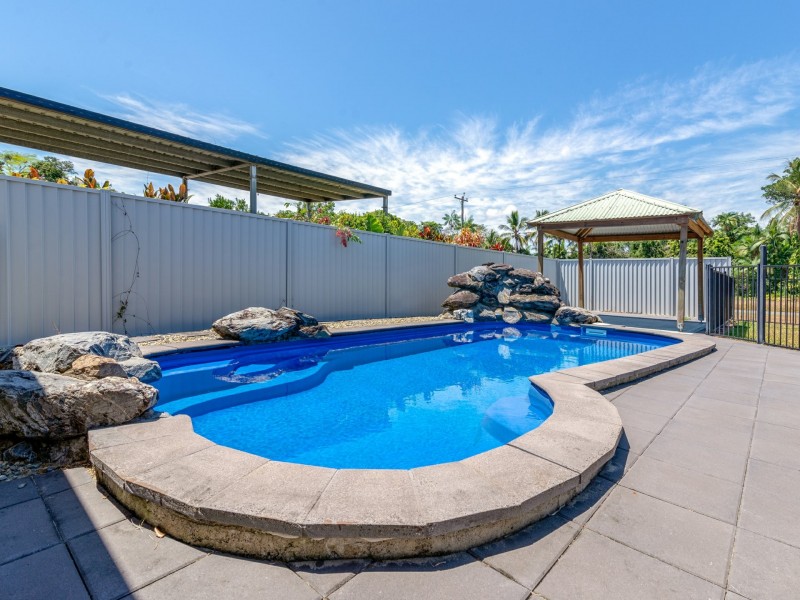 15 Watson Close, Mossman QLD 4873