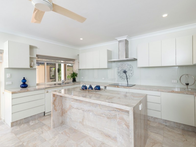 16 Nautilus Street, Port Douglas QLD 4877