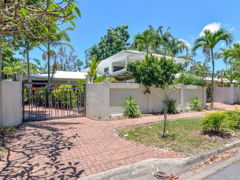 16 Nautilus Street, Port Douglas QLD 4877
