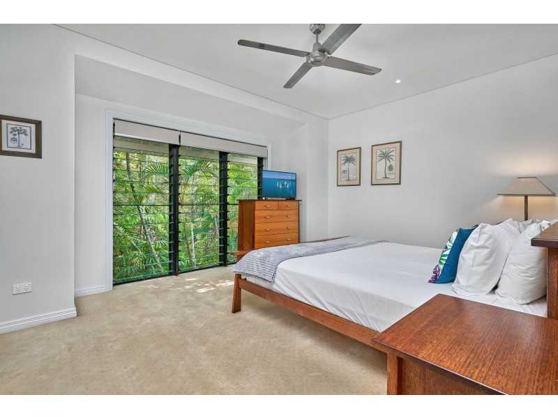 6 Thorntons/18-28 St Crispins Ave, Port Douglas QLD 4877