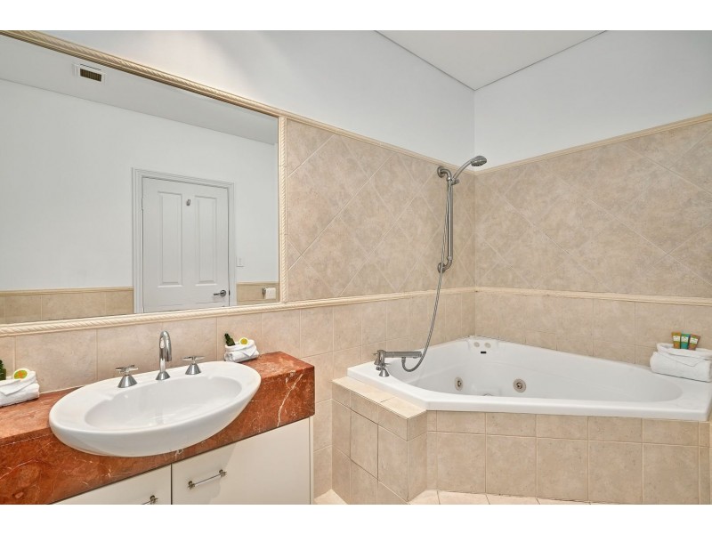 6 Thorntons/18-28 St Crispins Ave, Port Douglas QLD 4877