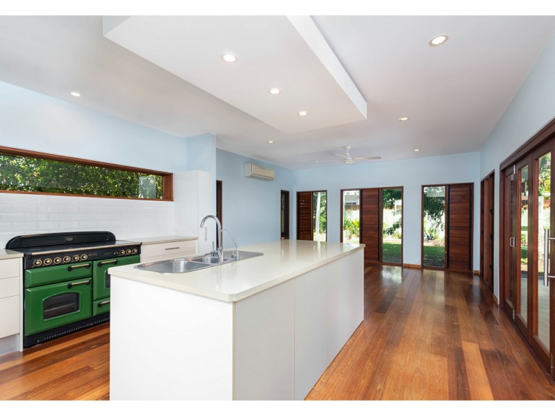 9 Limpet Ave, Port Douglas QLD 4877