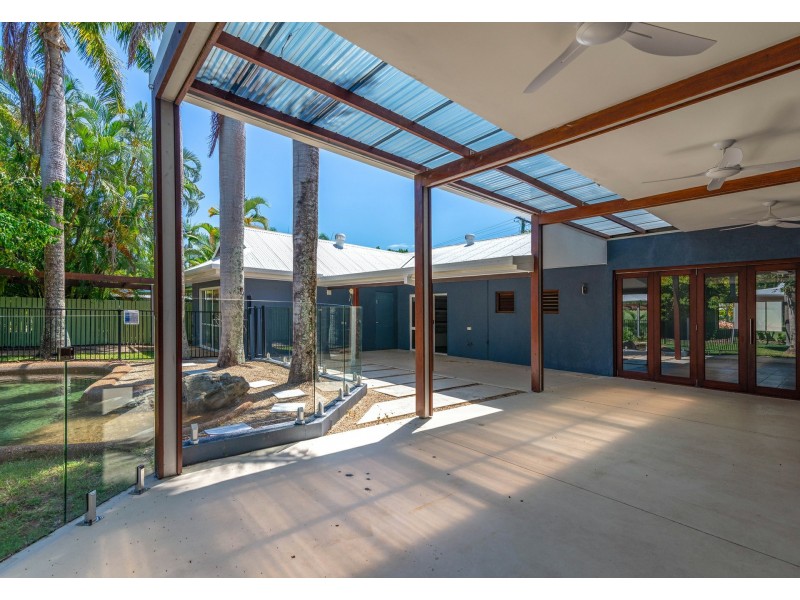 9 Limpet Ave, Port Douglas QLD 4877