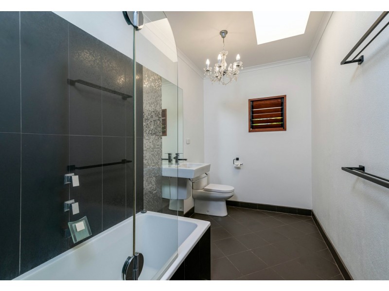 9 Limpet Ave, Port Douglas QLD 4877