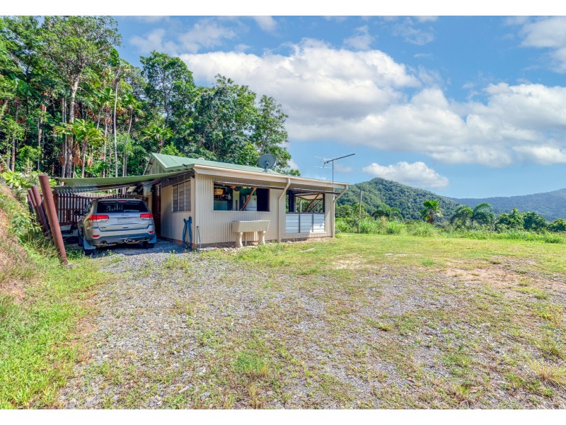 6 Milky Pine Road, Daintree QLD 4873