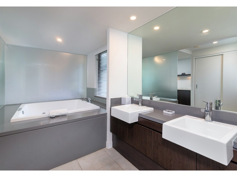 262 & 263 Sea Temple/22 Mitre Street, Port Douglas QLD 4877