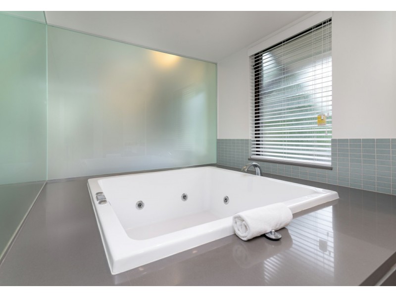 262 & 263 Sea Temple/22 Mitre Street, Port Douglas QLD 4877