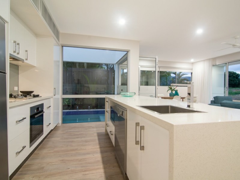 16 Pool/19 St Crispins Avenue, Port Douglas QLD 4877