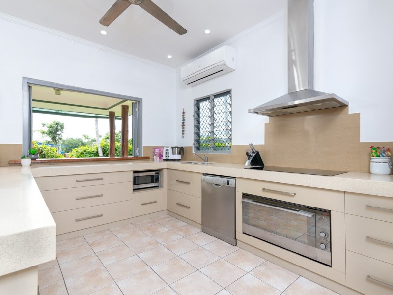 1 Sunbird Close, Port Douglas QLD 4877