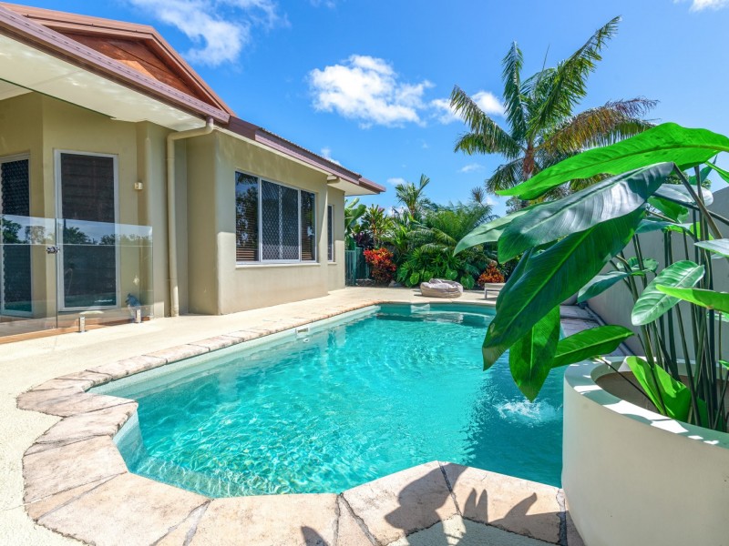 1 Sunbird Close, Port Douglas QLD 4877