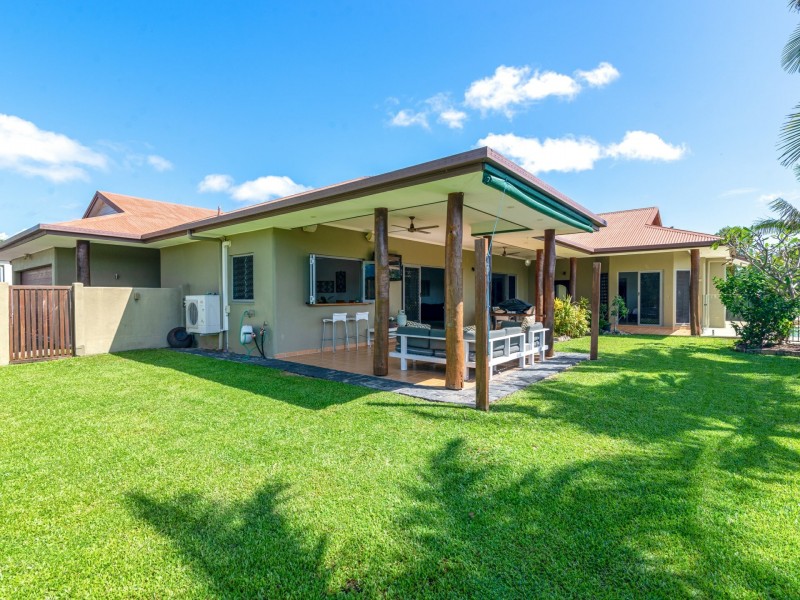 1 Sunbird Close, Port Douglas QLD 4877
