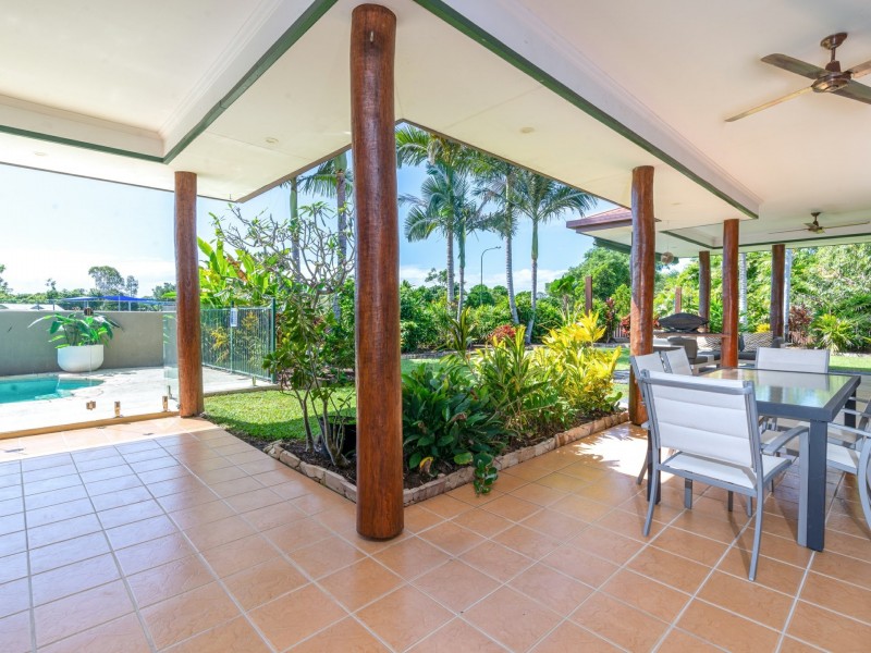 1 Sunbird Close, Port Douglas QLD 4877