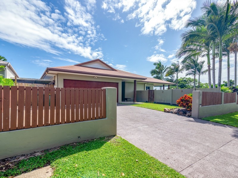 1 Sunbird Close, Port Douglas QLD 4877