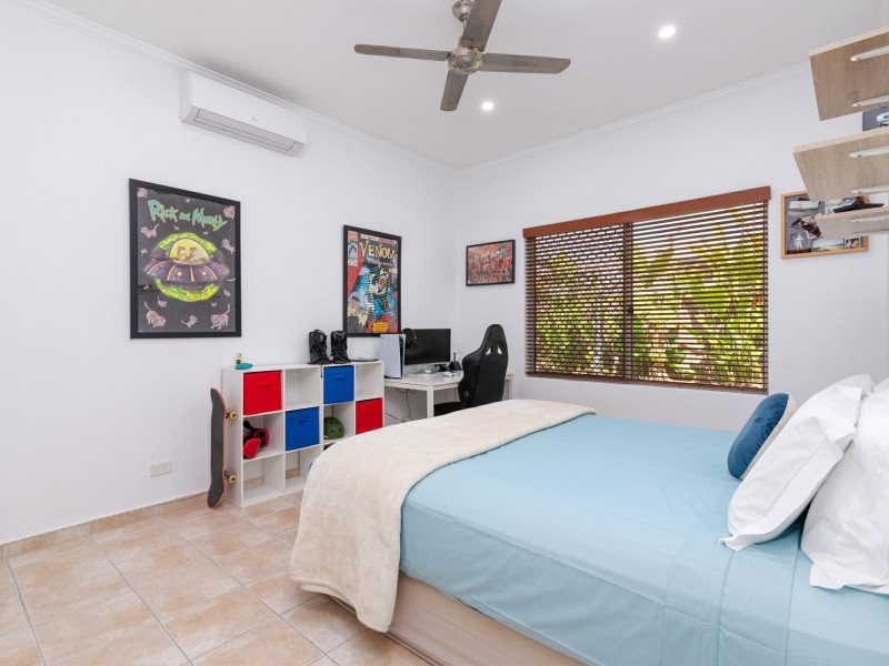 1 Sunbird Close, Port Douglas QLD 4877