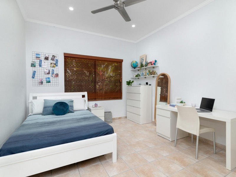 1 Sunbird Close, Port Douglas QLD 4877