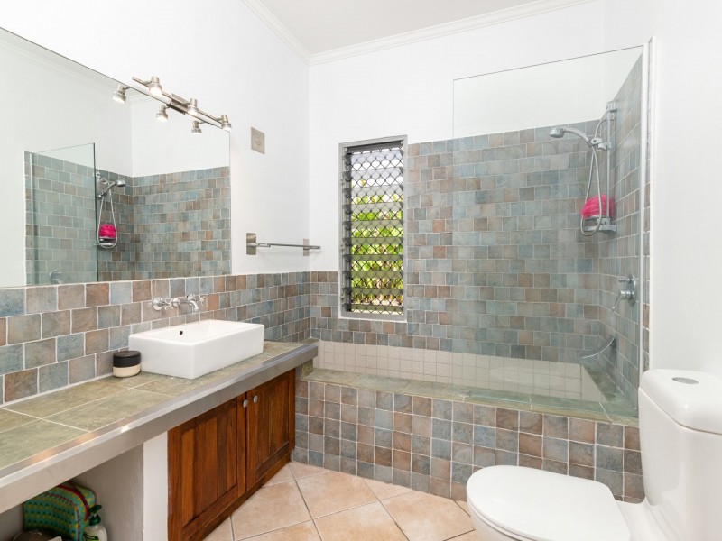 1 Sunbird Close, Port Douglas QLD 4877