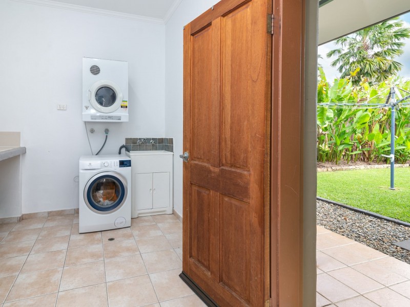 1 Sunbird Close, Port Douglas QLD 4877