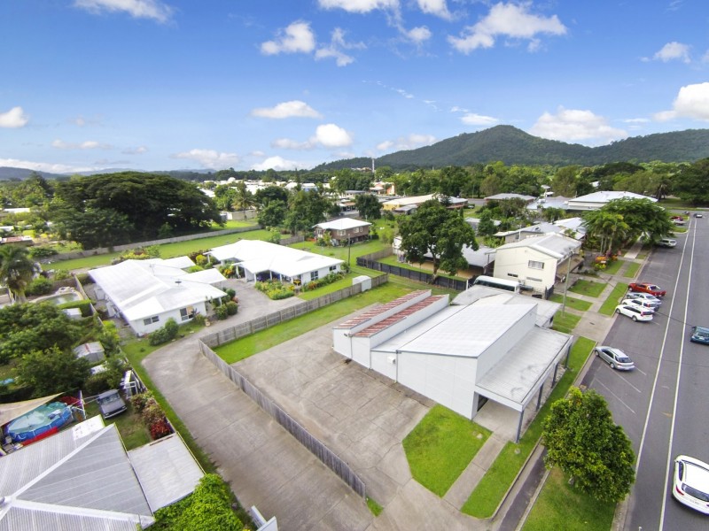 11 Johnston Road, Mossman QLD 4873