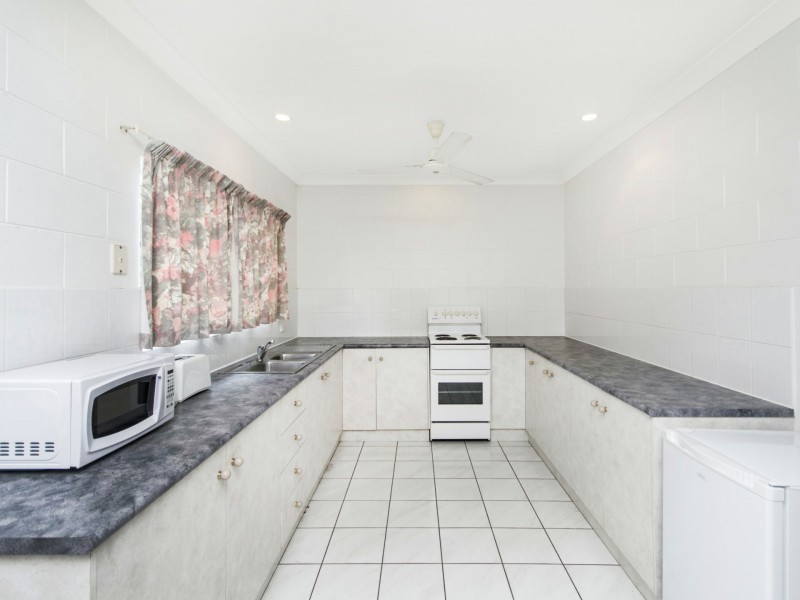 11 Johnston Road, Mossman QLD 4873