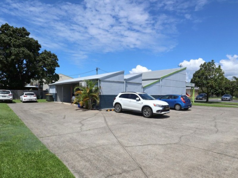 11 Johnston Road, Mossman QLD 4873