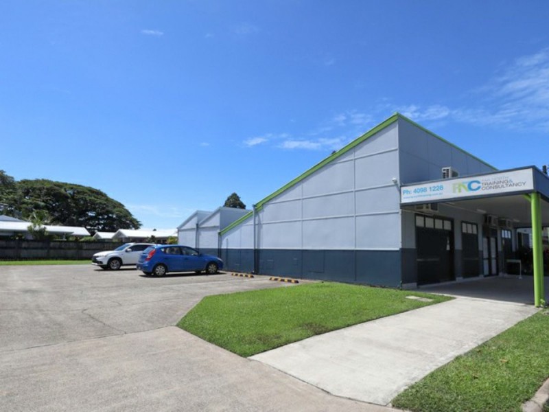 11 Johnston Road, Mossman QLD 4873