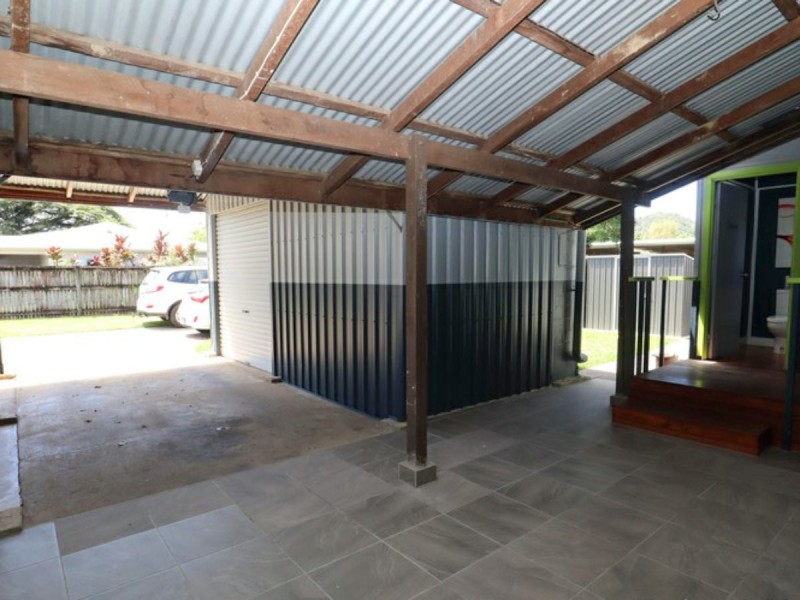 11 Johnston Road, Mossman QLD 4873
