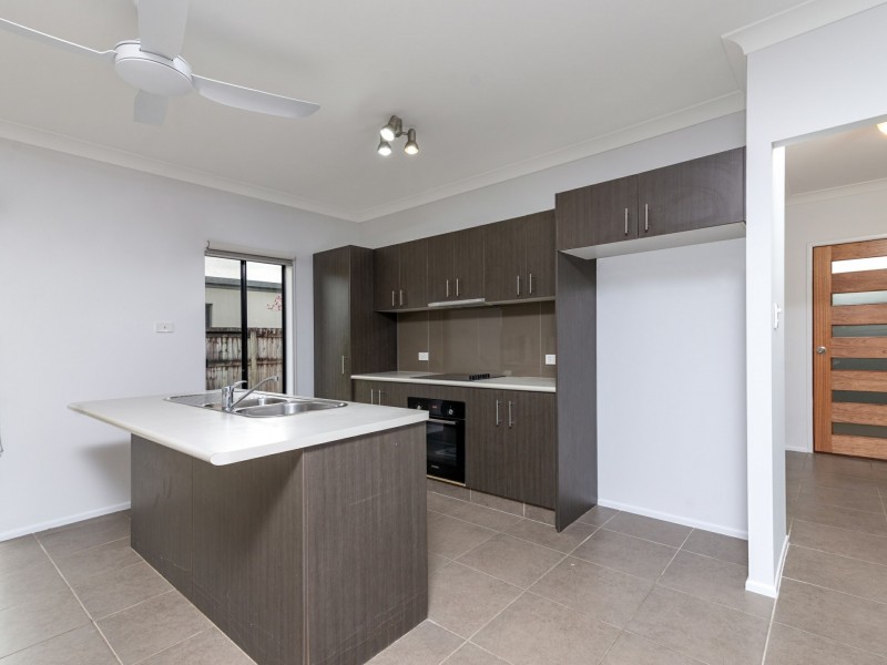 16 Yiki Street, Port Douglas QLD 4877