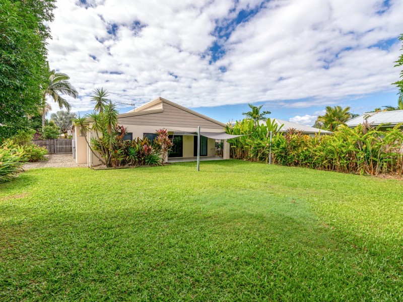 16 Yiki Street, Port Douglas QLD 4877