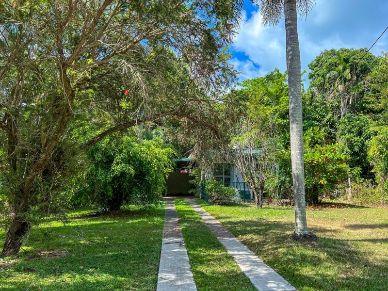 28 Warner Street, Port Douglas QLD 4877