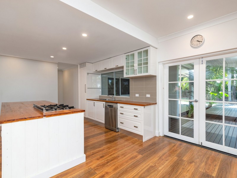 7 Endeavour Street, Port Douglas QLD 4877