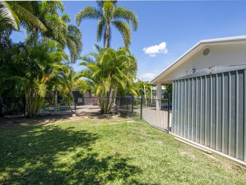 7 Endeavour Street, Port Douglas QLD 4877