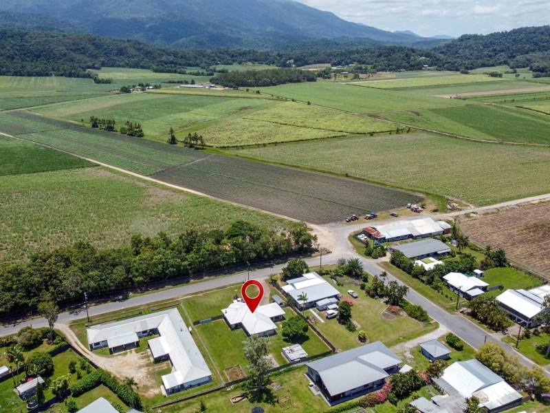 8 Jones Street, Mossman QLD 4873
